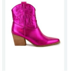 Hazel Western Bootie in Fuchsia size 6.5
